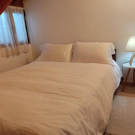Kristi'S Homes - "Beautiful Attic" In ดีมิตซานา ภายนอก รูปภาพ